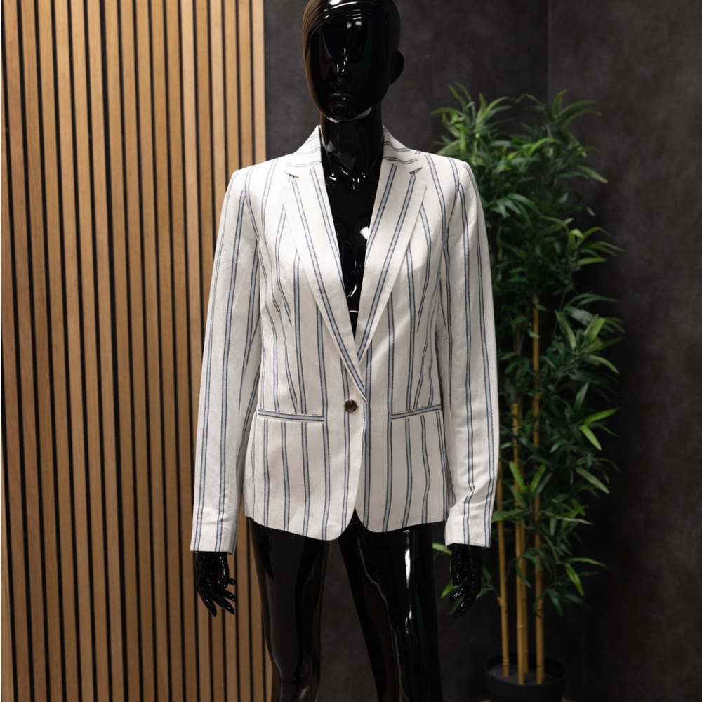 Chic White Blazer with Black Stripes